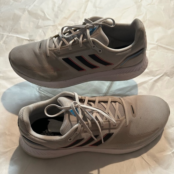 Adidas Men's Light Gray Athletic Shoes - Picture 3 of 15